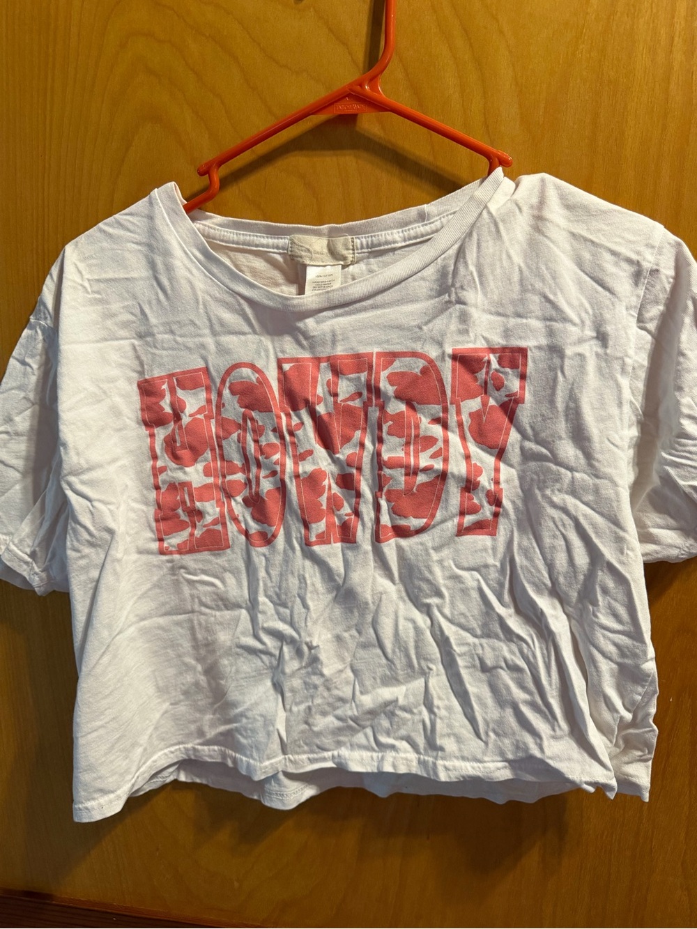 Amazon White Cropped Tee with Pink Floral 'LOVE' Graphic